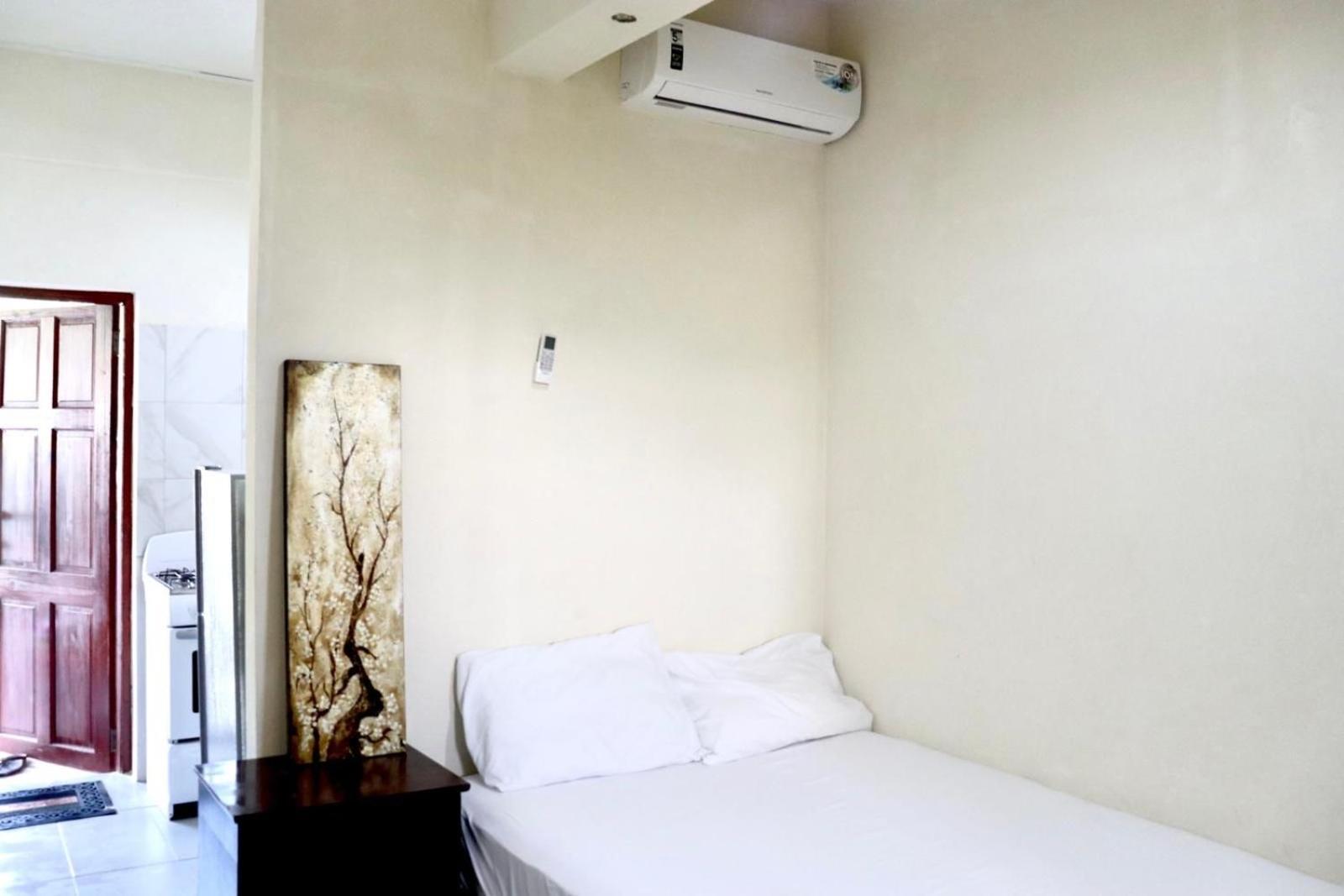 Blr Beach Villa Apartments Christ Church Exterior foto