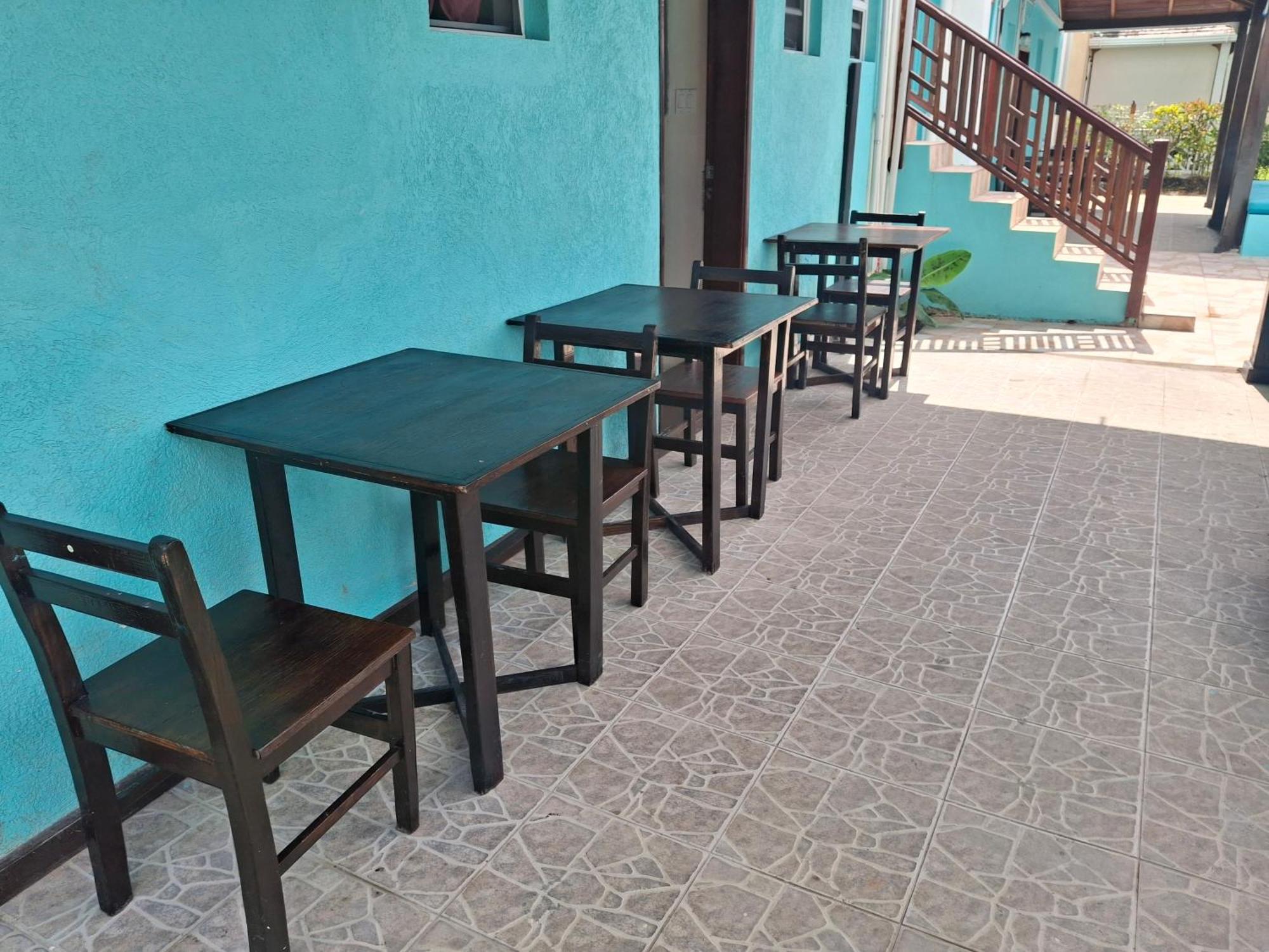 Blr Beach Villa Apartments Christ Church Exterior foto