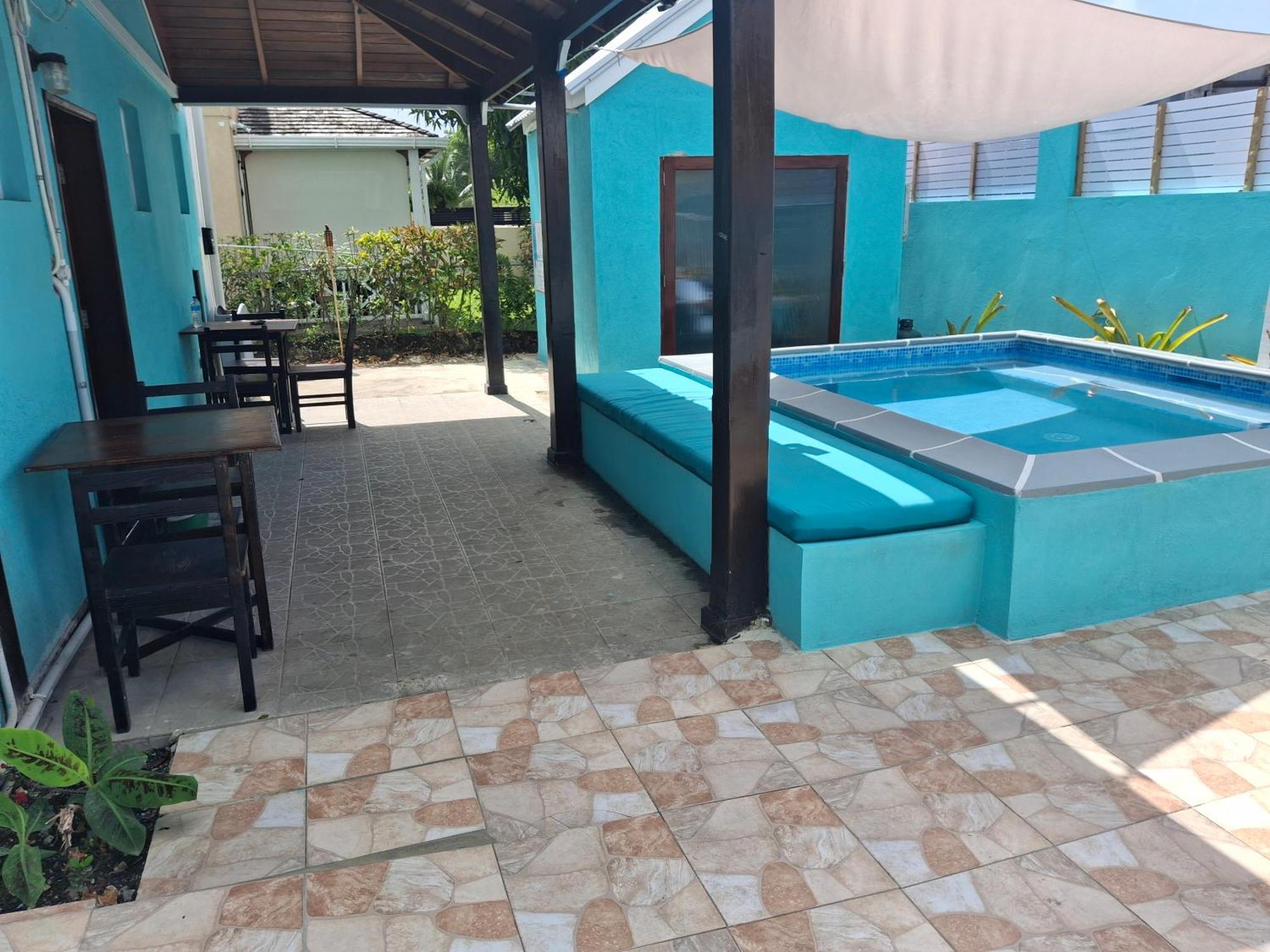 Blr Beach Villa Apartments Christ Church Exterior foto
