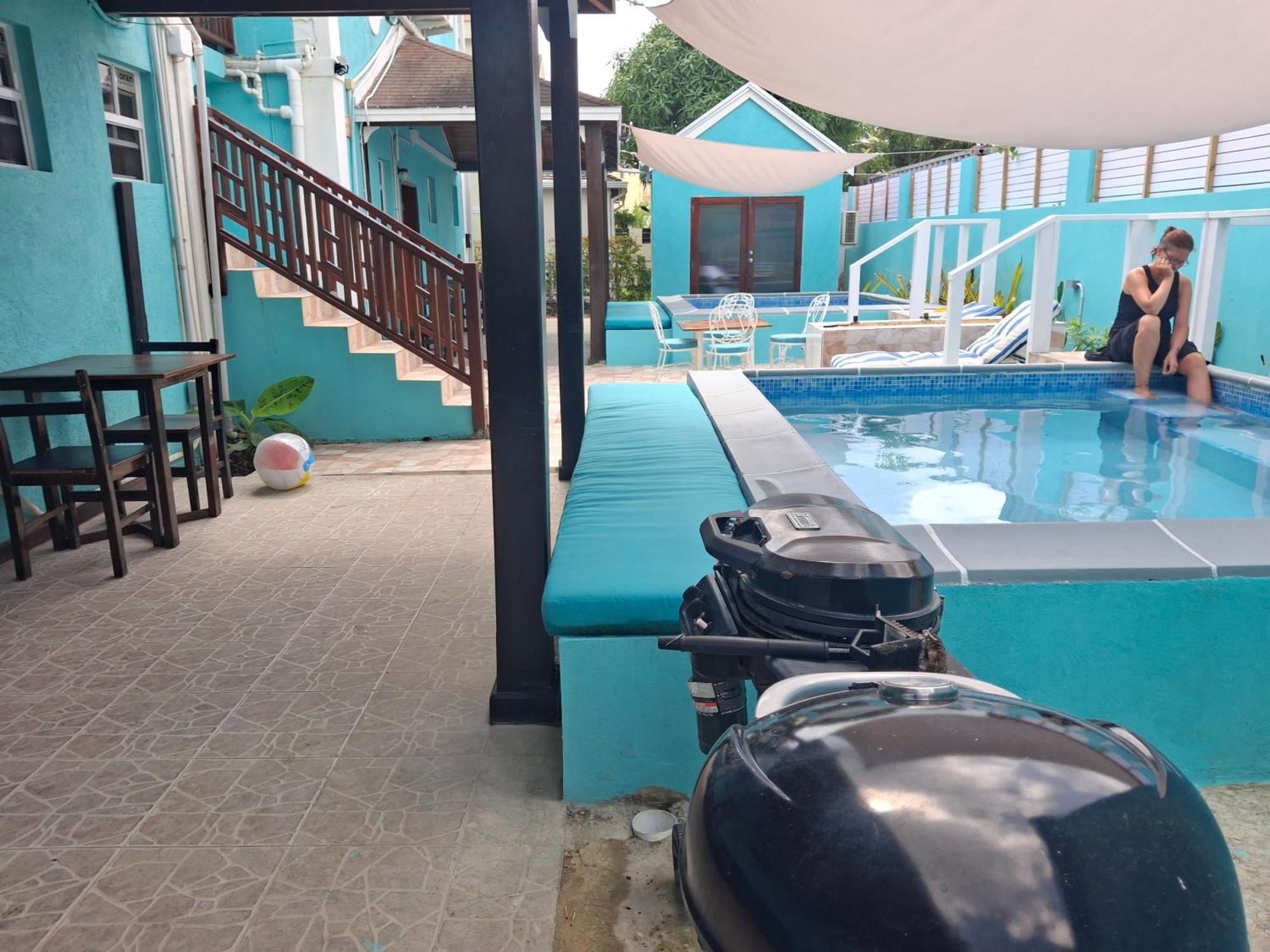 Blr Beach Villa Apartments Christ Church Exterior foto